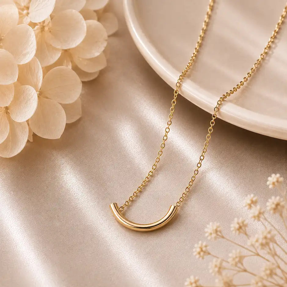 Elegant SS Moon Pendant Necklace