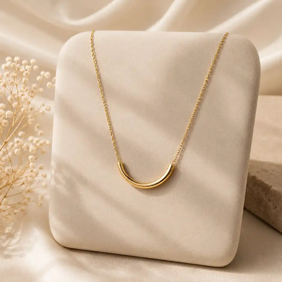 Elegant SS Moon Pendant Necklace