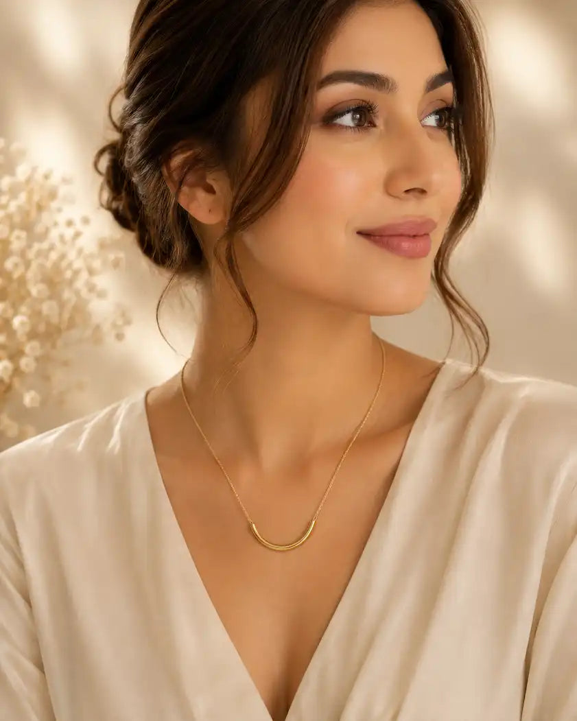 Elegant SS Moon Pendant Necklace